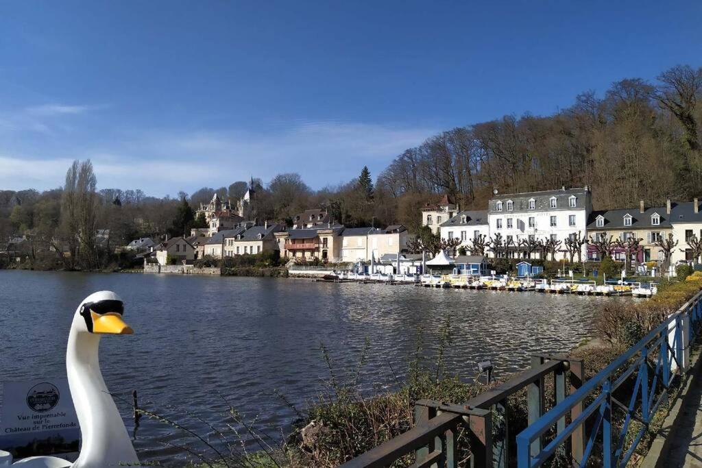 Appartement Vintage avec vue sur le château Pierrefonds Exterior foto