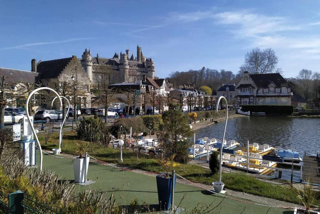 Appartement Vintage avec vue sur le château Pierrefonds Exterior foto